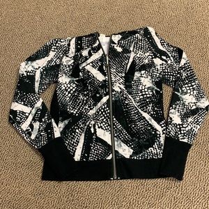 NWOT Lululemon scuba hoodie